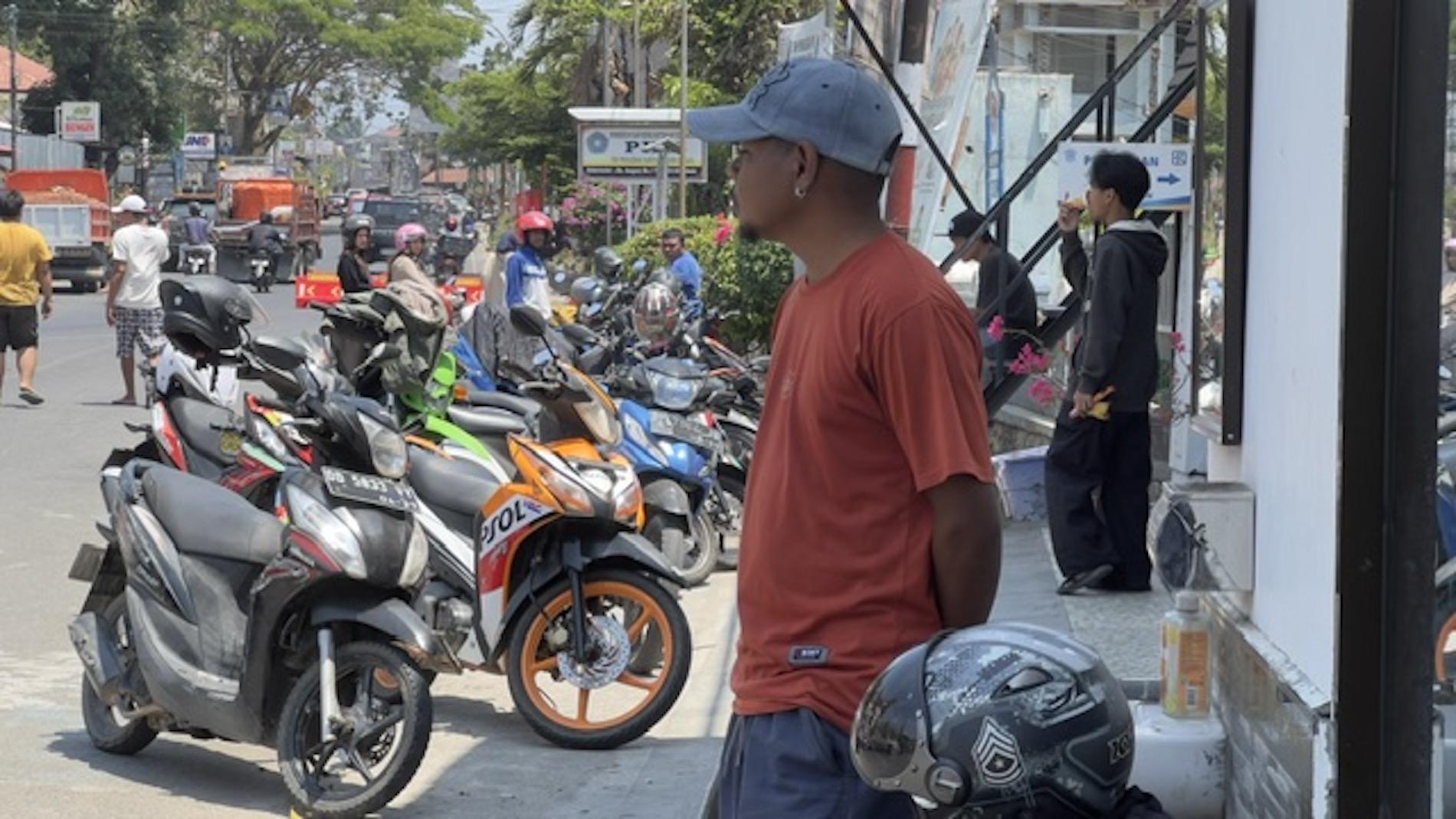 Warga Serbu Satlantas Tana Toraja Demi Pemutihan Pajak