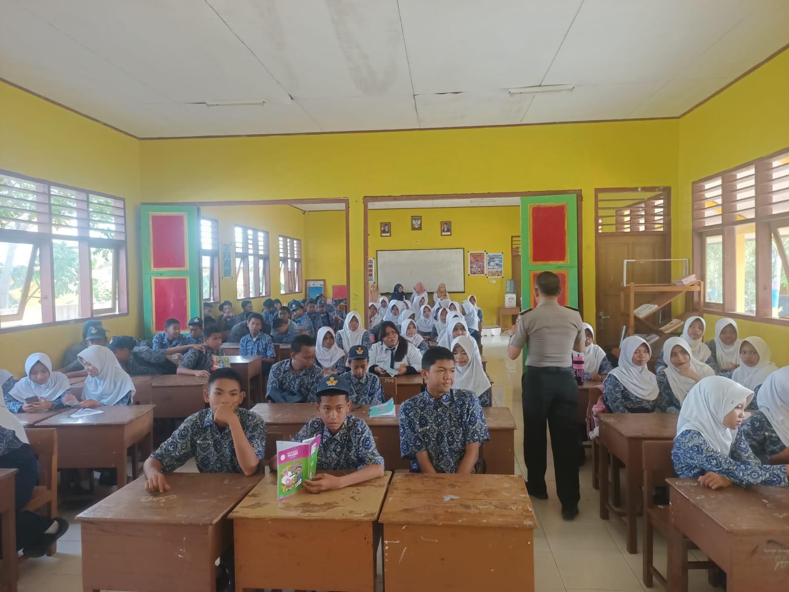 Polisi Beri Edukasi Pelajar Selayar untuk Cegah Aksi Bullying