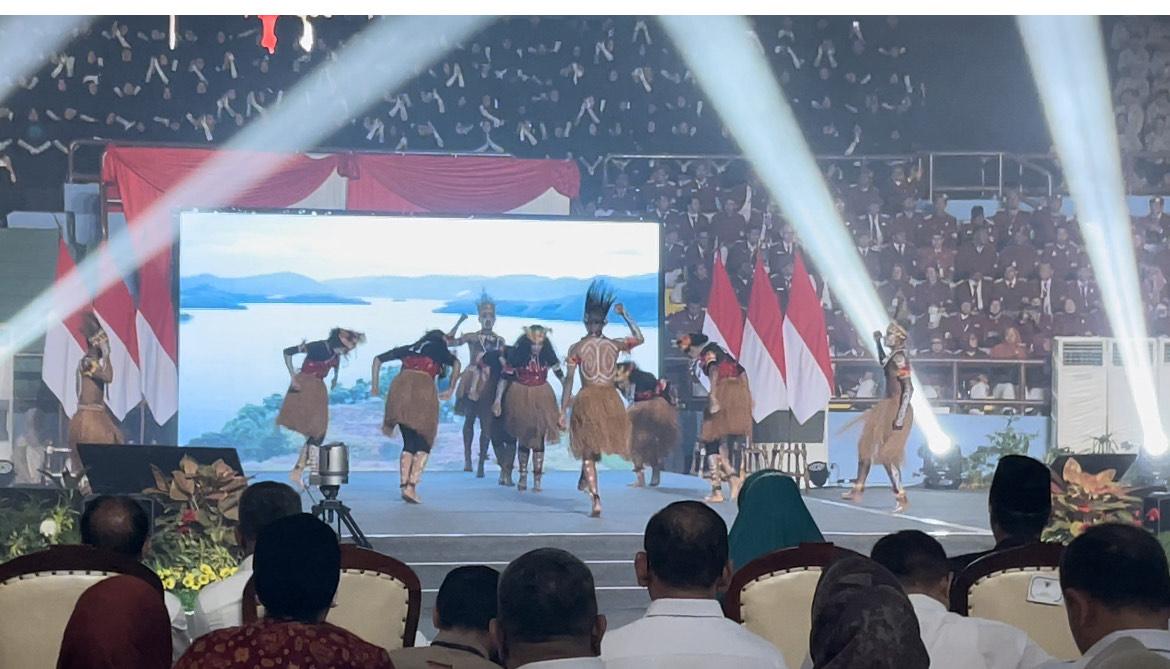 Menteri Sosial Kumpulkan Siswa GOR Sudiang Tanpa Kehadiran Prabowo