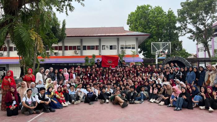 Panggung Gila Bahasa FBS UNM 2026: Ledakan Ekspresi Mengguncang Kampus