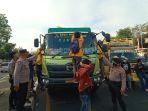 demo-unm-macet-total-2472023.jpg
