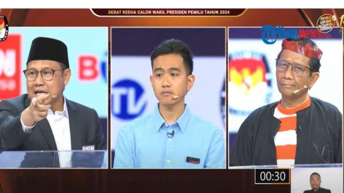 Cawapres Muhaimin Iskandar, Gibran Rakabuming dan Mahfud MD ikut membahas UMKM. Isu ini diangkat Muhaimin.
