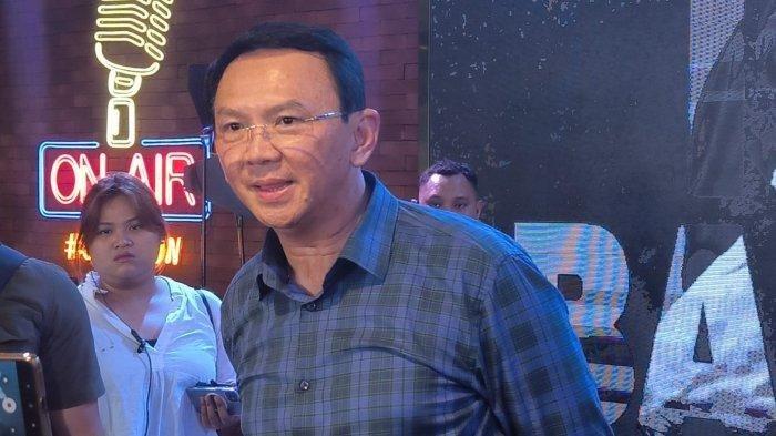 Ahok atau Basuki Tjahja Purnama ungkap alasan kini tak lagi sejalan dengan Jokowi. Akui Ganjar tahu penyebabnya. Yaitu soal Nawacita.