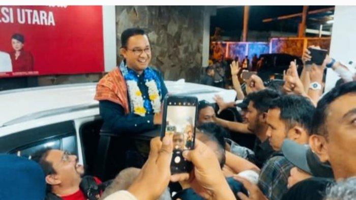 Anies Baswedan tiba di Manado Senin 5 Februari 2024.