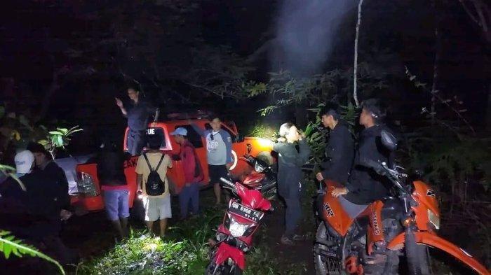 BPBD Minahasa Tenggara saat menemukan 4 orang mahasiswa pasca sempat hilang di Gunung Soputan