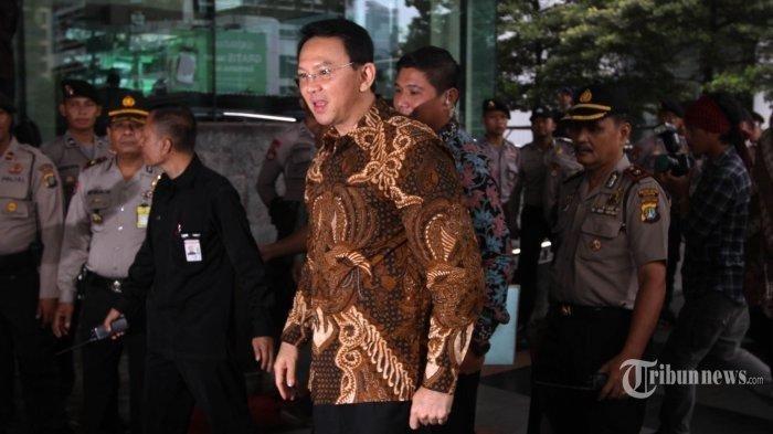 Basuki Tjahaja Purnama atau Ahok diiperiksa KPK terkait dugaan korupsi di tubuh Pertamina, kasus pengadaan gas alam cair/Liquefied Natural Gas (LNG).