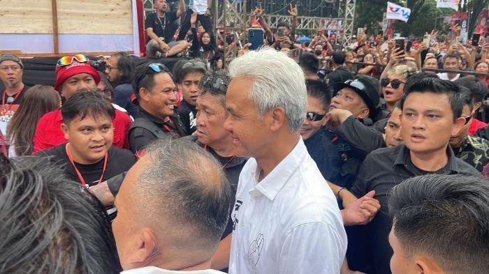 Capres Ganjar Pranowo tiba di Lapangan Koni Sario Manado untuk melaksanakan Kampanye Rapat Umum, Kamis (1/2/2024)
