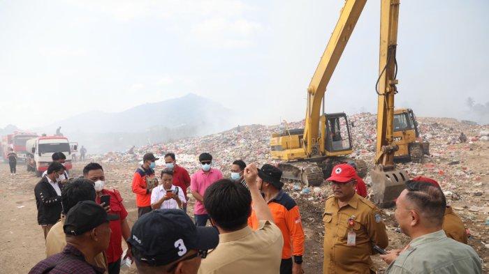 Wali Kota Manado, Andrei Angouw, kembali mengunjungi TPA Sumompo di Kecamatan Mapanget, Kota Manado, Sulawesi Utara, Selasa (3/10/2023).