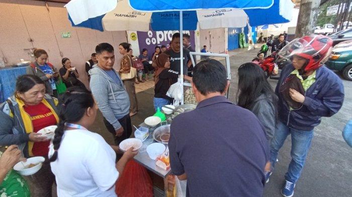 Cilok viral di Manado, Sulawesi Utara.