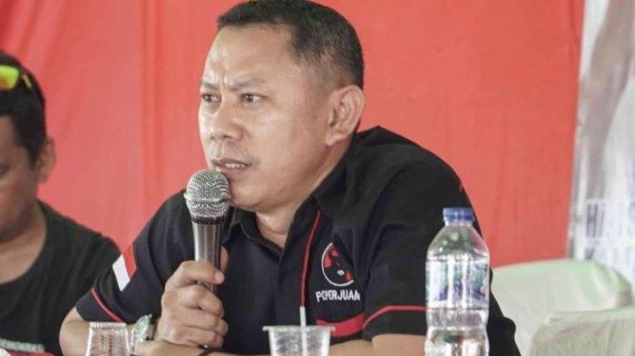 DPRD: Ketua Komisi III DPRD Kabupaten Bolsel Fadli Tuliabu diabadikan beberapa waktu yang lalu. Terkini, Sabtu (23/2/2025), Fadli Tuliabu menyoroti hasil pengumuman seleksi administrasi Pegawai Pemerintah dengan Perjanjian Kerja (PPPK) dan Surat Keputusan (SK) Tenaga Harian Lepas (THL) yang dikeluarkan oleh Pemerintah setempat.