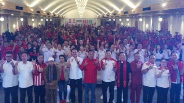 Deklarasi untuk pasangan Calon Gubernur dan Wakil Gubernur Steven Kandouw-Albert Denny Tuejeh (SK-ADT) di Hotel Yama Tondano, Minahasa, Sabtu (12/10/2024)