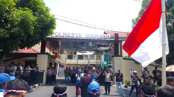 Demo dari Barmas Sulut yang digelar di Polresta Manado.