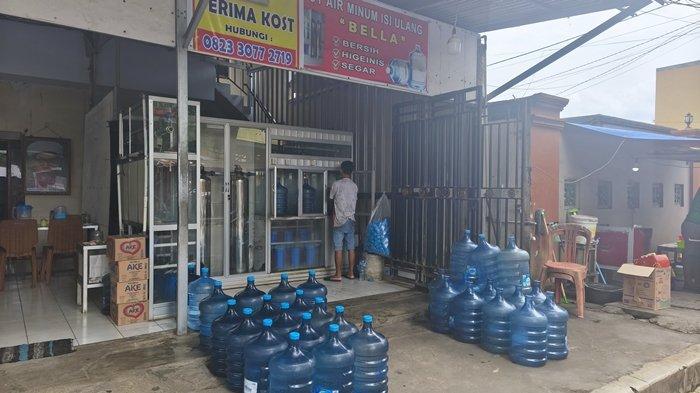 AIR MINUM - Depot air minum isi ulang Bella di Tuminting, Manado Sulawesi Utara, Senin (7/7/2025).
