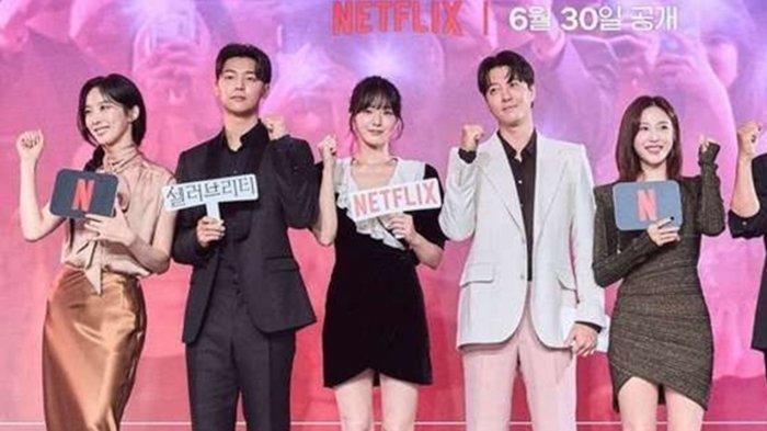 Download Drama Korea Celebrity Sub Indo Full Episode. Tayang pada Juni 2023 di Netflix.