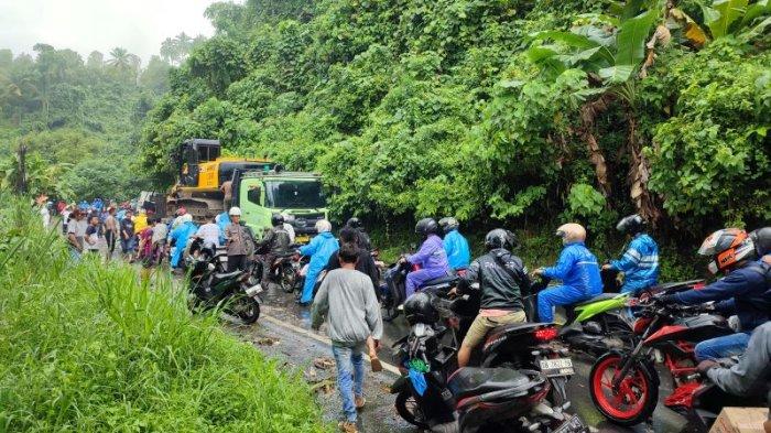 Kecelakaan tunggal truk kontainer di Jalan Trans Sulawesi, Ranowangko, Tombariri, Minahasa, Sulawesi Utara, Rabu (3/7/2024).
