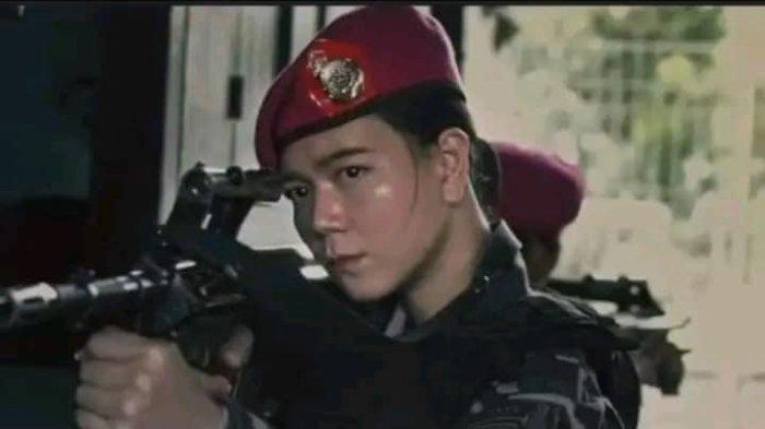 Foto anggota TNI Cantik Bernama Hasy Kaunang semasa hidup. Hasy adalah korban kecelakaan di Bitung