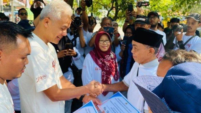 Ganjar Pranowo saat Peringatan Puncak Perayaan Hari Lingkungan Hidup Sedunia Tingkat Provinsi Jawa Tengah Tahun 2023 di Taman Rakyat Slawi Ayu Tegal.