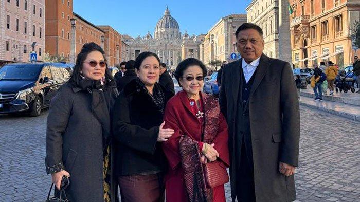 Gubernur Sulawesi Utara Olly Dondokambey saat mendampingi Presiden RI ke V Megawati Soekarnoputri, Senin (18/12/2023) di Istana Apostolik di Vatikan.