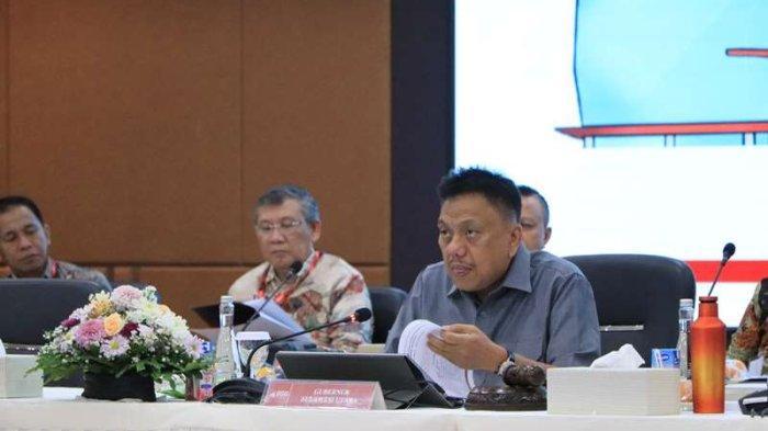 Gubernur Sulawesi Utara, Olly Dondokambey memimpin RUPS BSG tahun 2024 di kantor pusat BSG, Manado, Jumat (12/7/2024).