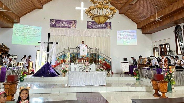 IBADAH PASKAH - Suasana Ibadah Minggu Paskah Jemaat GMIM Betel Kapoya, Desa Kapoya, Minsel, Sulut, Minggu (20/4/2025) yang dipimpin oleh Pendeta Nicky N.N. Zahay, M.Th.