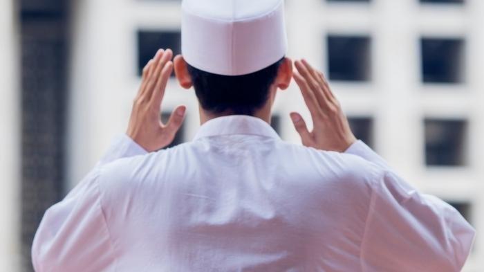 Ilustrasi adzan. Bacaan doa setelah adzan yang benar.