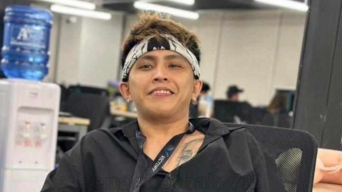 Akhirnya terungkap, uang donasi untuk pemulangan jenazah Nahtasya Antou dari Kamboja telah dipakai Jovan, pacar Nahtasya. Uang donasi dipakai main judol. Potret Jovan pacar Nahtasya Antou (26) perempuan asal Kota Manado, Sulawesi Utara, (Sulut) yang meninggal kerena sakit di Kamboja.