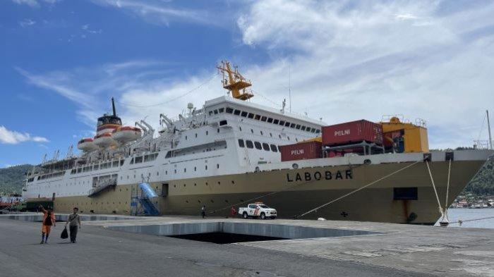 Ilustrasi KM Labobar sedang sandar di Pelabuhan Samudera Bitung
