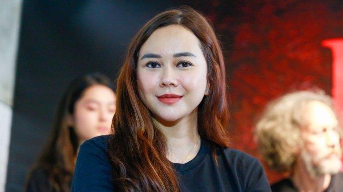 Kabar Aura Kasih Pilih Vakum Jadi Artis Setelah Idap Gangguan Kabar Aura Kasih Pilih Vakum Jadi Artis Setelah Idap Gangguan