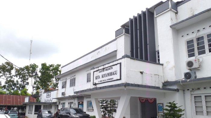 Kantor Wali Kota Kotamobagu, Sulawesi Utara, Rabu (3/7/2024)