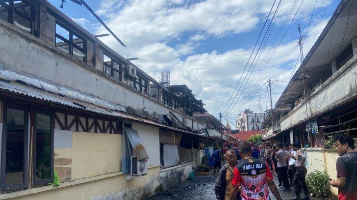 Kebakaran di Asrama Polisi Sario Kota Manado Sulawesi Utara, Rabu (22/11/2023)