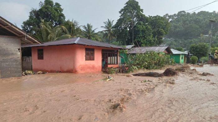 Kelurahan Mawali Kecamatan Lembeh Utara yang diterpa banjir bandang, Minggu (8/4/2024).