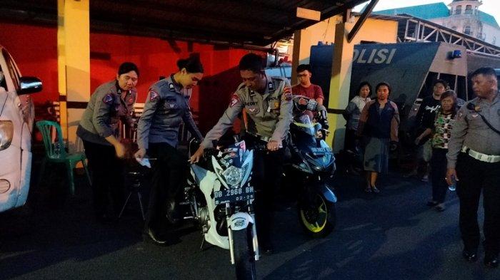 Kendaraan yang terjadi operasi knalpot bising di Manado, Rabu 10 Januari 2024.