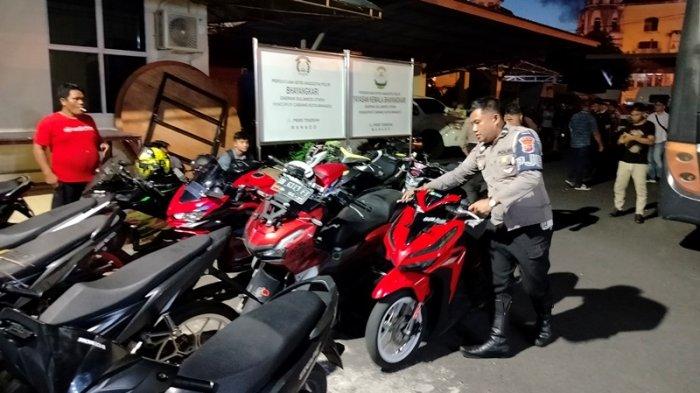 Kendaraan yang terjadi operasi knalpot bising di Manado, Rabu 10 Januari 2024.