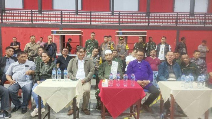 Kesepakatan damai tokoh agama kristen dan islam di Bitung disaksikan forkopimda Provinsi Sulut dan Bitung serta Wali Kota Bitung Maurits Mantiri.