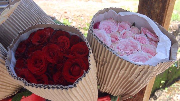 Kios Bunga Segar Cinta Florist di pinggir Jalan Sam Ratulangi, Kelurahan Winangun Dua, Kecamatan Malalayang, Manado, Sulawesi Utara, Rabu (8/5/2024).