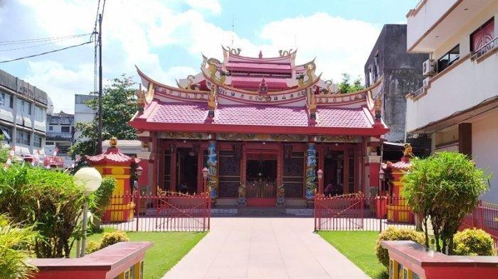 Klenteng Ban Hin Kiong