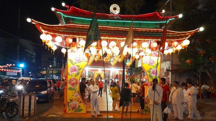 Klenteng Ban Hin Kiong, Manado, Sulawesi Utara.