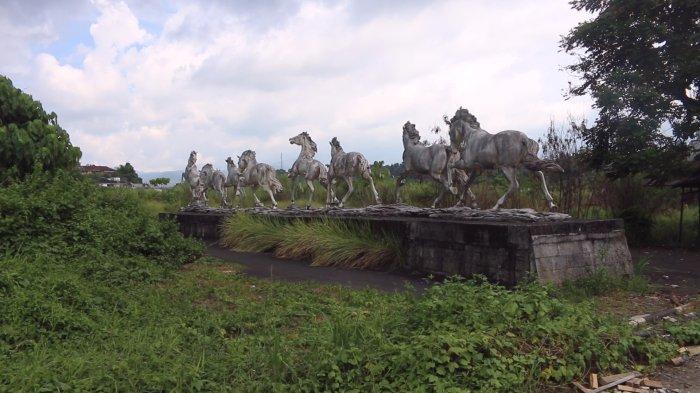 Kondisi eks Pacuan Kuda Ranomuut, Kecamatan Paal Dua, Manado, Sulawesi Utara, Senin (27/5/2024).