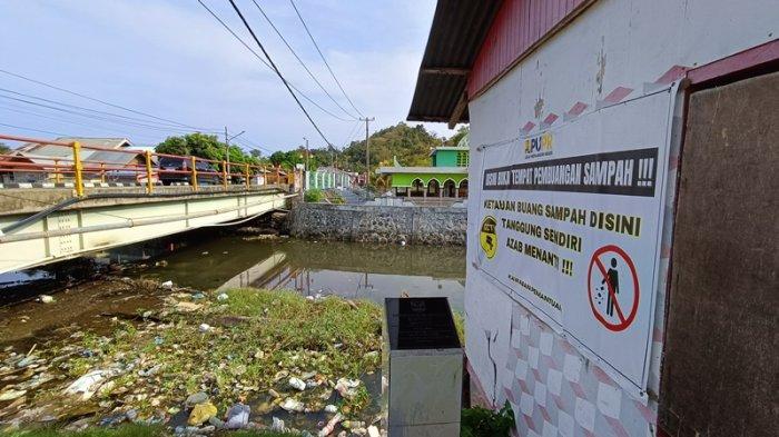 Kondisi sungai di Desa Borgo yang ada di Kecamatan Belang, Kabupaten Mitra, Sulawesi Utara