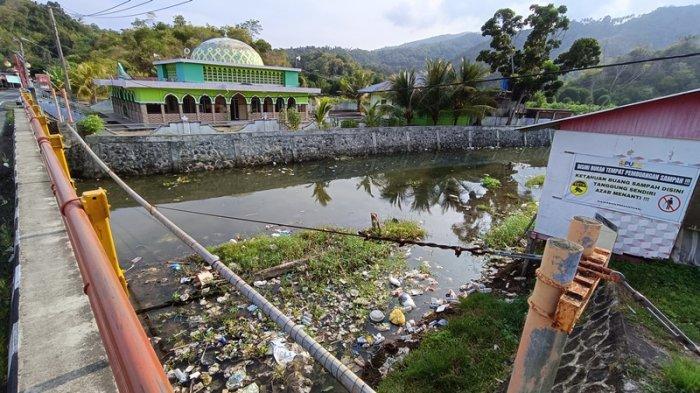 Kondisi sungai di Desa Borgo yang ada di Kecamatan Belang, Kabupaten Mitra, Sulawesi Utara