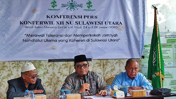 (tengah) Ketua PWNU Sulut Drs. H. Ulyas Taha, M.Pd, (kiri) Sekretaris PWNU Sulut Drs. Masri Soleman dan (kanan) Wakil Ketua PWNU Sulut H. Midun Loho pada Konferensi Pers di Kantor PWNU Sulawesi Utara, Jalan Hasanudin 14 No. 45, Kelurahan Islam Kecamatan Tuminting, Kota Manado, Rabu (22/1/2025) Pukul 11.30 Wita. 