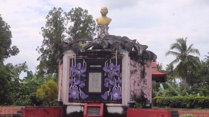 Makam Pahlawan Nasional Maria Walanda Maramis di Jalan Raya Manado-Bitung, Desa Maumbi, Kecamatan Kalawat, Minahasa Utara, Sulawesi Utara, Minggu (26/5/2024).
