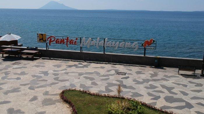 Malayang Beach Walk berada di Malalayang, Kota Manado, Sulawesi Utara.