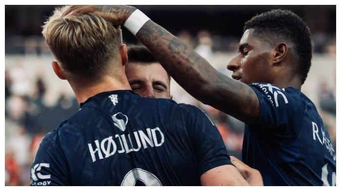 Nasib Manchester United di Tur Pramusim 2024. Bek Leny Yoro dan striker Rasmus Hojlund alami cedera.