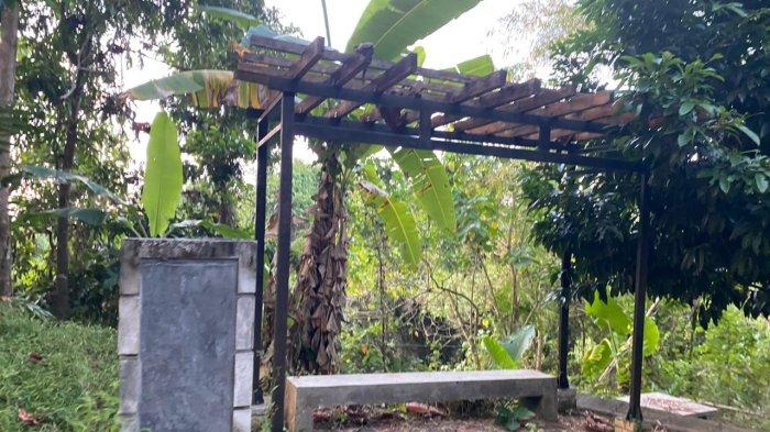 Objek Wisata Taman Hutan Raya Gunung Tumpa yang berlokasi di Tongkaina, Kecamatan Bunaken, Kota Manado, Sulawesi Utara
