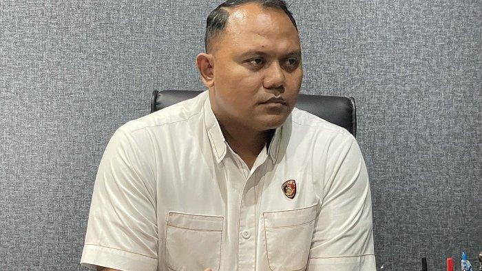 KETERANGAN - Kasatreskrim Iptu Agung Uliana saat sampaikan keterangan perkembangan kasus dugaan tindak pidana kekerasan seksual (TPKS) yang sudah menetapkan tersangka JS oknum ASN di Pemkab Minut.