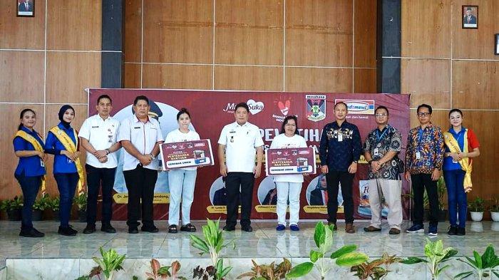 PT Indomarco Prismatama (Indomaret) Cabang Manado bersama Dinas Koperasi dan UKM Kabupaten Minahasa menggelar Pelatihan Kewirausahaan bagi pelaku Usaha di Kabupaten Minahasa, Sulawesi Utara, di Balai Pertemuan Umum (BPU), Tondano, Rabu (31/7/2024).