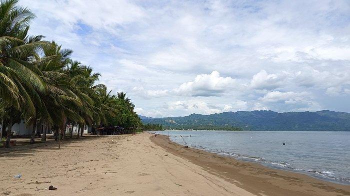 TEMPAT WISATA: Poter Pantai Lakban salah satu wisata Instagramable di Kecamatan Ratatotok, Kabupaten Minahasa Tenggara (Mitra), Sulawesi Utara (Sulut), Sabtu 1 Februari 2025. Pantai ini bisa Anda kunjungi karena dikenal sebagai tempat wisata yang instagramable.