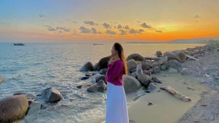 Keindahan senja di Pantai Sondana, Kabupaten Bolsel, Sulawesi Utara (Sulut).