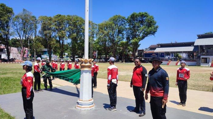 Paskibraka Manado, Sulawesi Utara saat melakukan latihan jelang HUT RI 17 Agustus 2023.